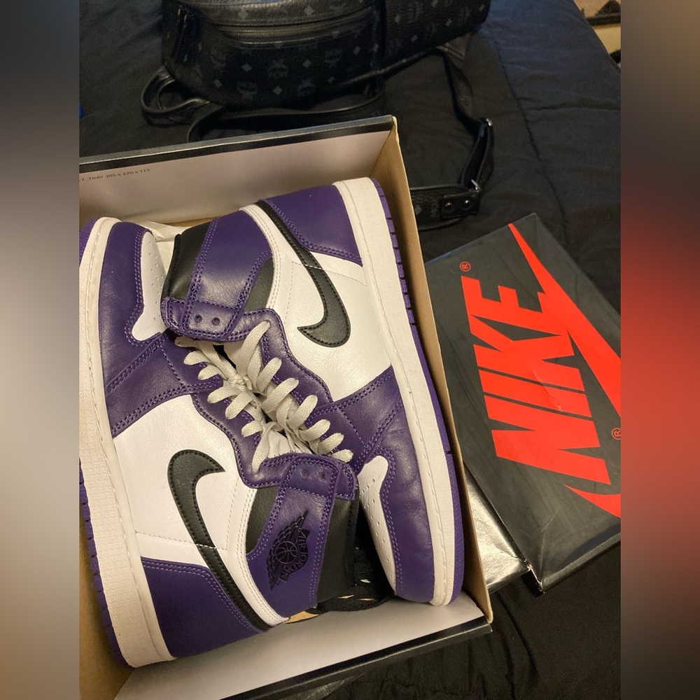 Air Jordan 1 court purples